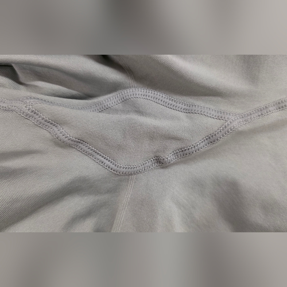 Fabletics Gray High Rise Leggings Perforated Mesh Detail Cropped Size M - Picture 9 of 9